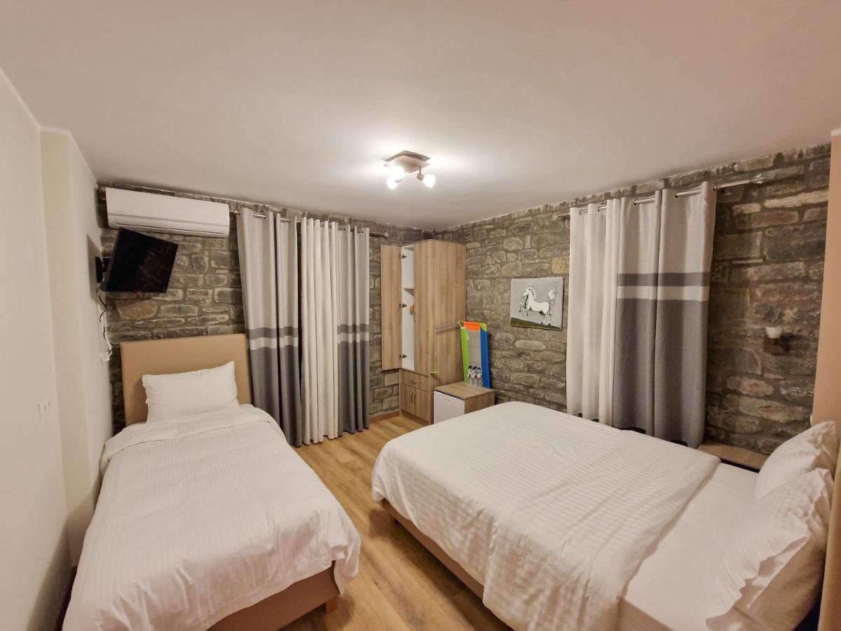 The Stone House Aparthotel Përmet Exteriör bild